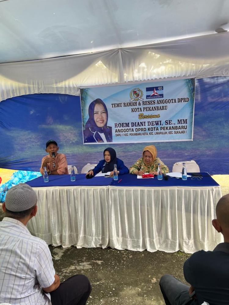 Warga Jalan Lokomotif RT 01 RW 04 Kelurahan Sekip Minta Bantuan UMKM saat Reses Roem Diani Dewi