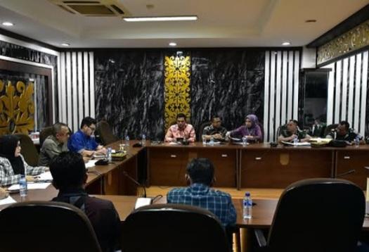 Bahas Pengelolaan Pasar Kuliner Cut Nyak Dien Pekanbaru, Komisi II Rapat Bersama Disperindag serta FK-PWK 
